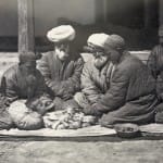 Bildet viser en omskjæring i Sentralasia på 1870-tallet.