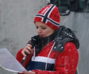 Merete Hodne "driter" etter eget utsagn i om det er en nazist man inviterer til å synge.