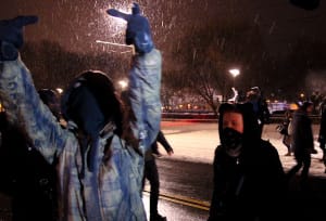 PEGIDA ble møtt med skjellsord, nidviser og snøballkasting.