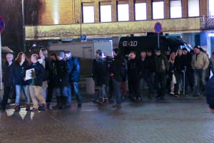 Frem og tilbake er like langt og PEGIDA marsjerte 50 meter frem og tilbake.