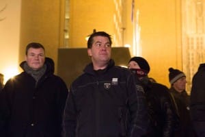 Jan Holthe, helt til venstre, under en PEGIDA-demonstrasjon i Oslo.